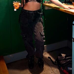 Comfy baggy cargo jeans (fits a size small/ medium)